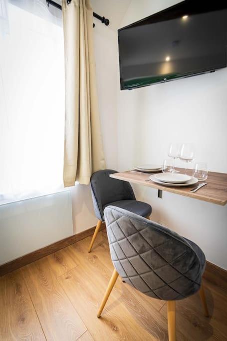 L'Albatros 003- Hypercentre * Cosy * Wifi Apartment Saint-Quentin  Exterior photo